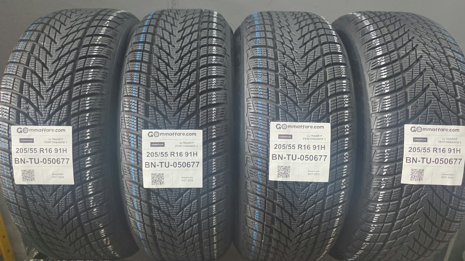 Goodyear ULTRAGRIP PERFORMANCE 3 205/55 R16